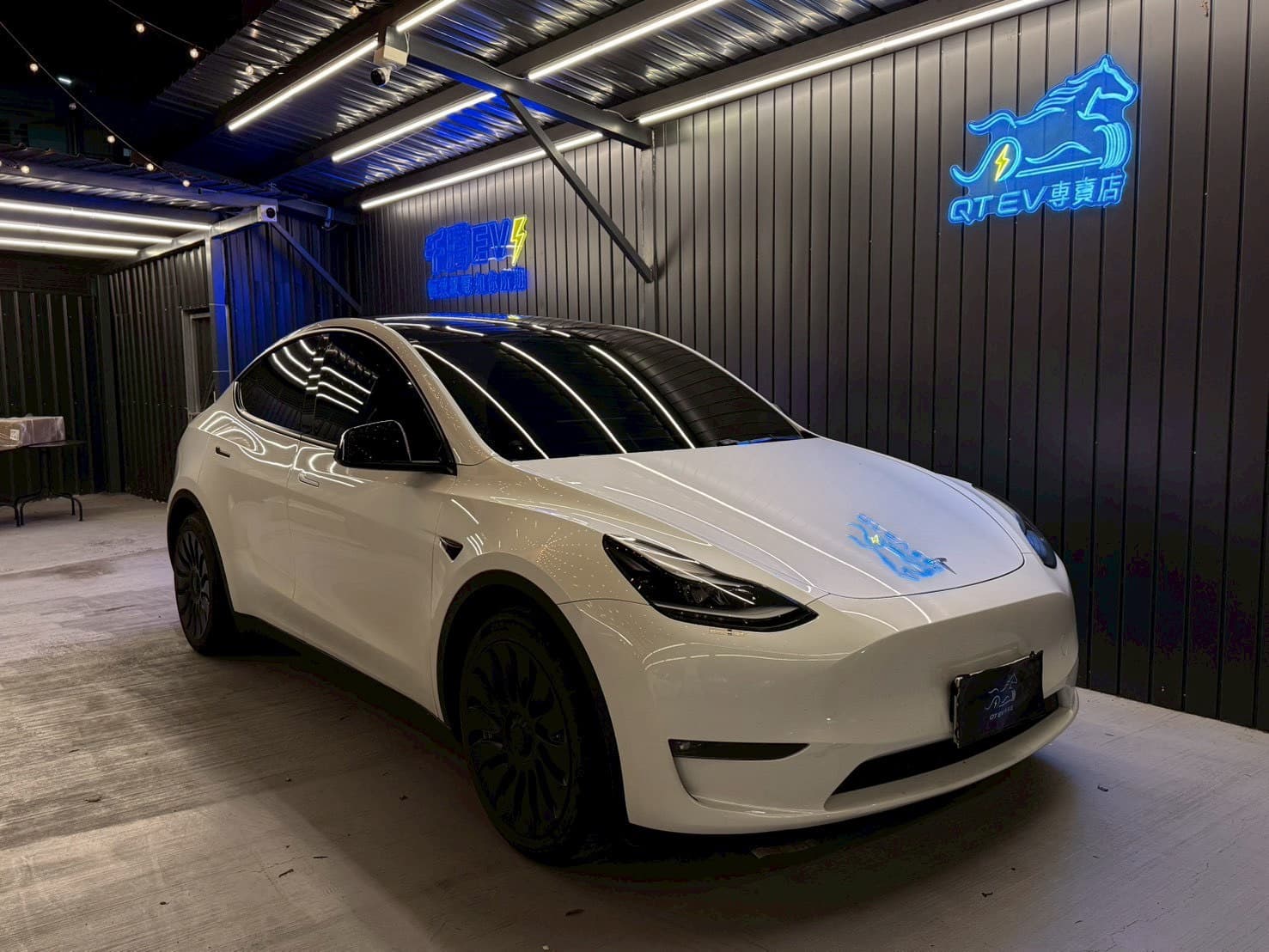 2023年 Tesla Model  Y  LR